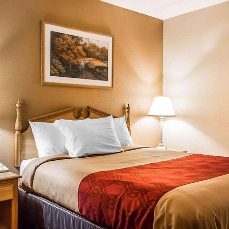 Econo Lodge Inn & Suites University Хантсвилл Экстерьер фото