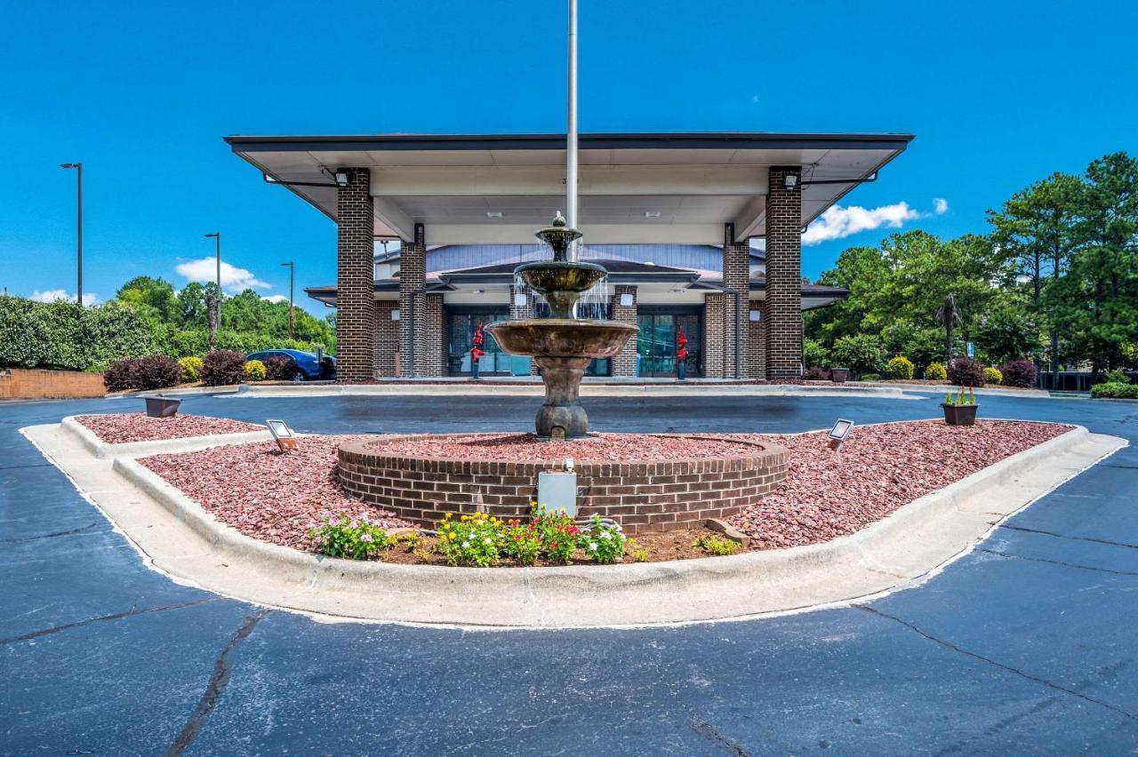 Econo Lodge Inn & Suites University Хантсвилл Экстерьер фото