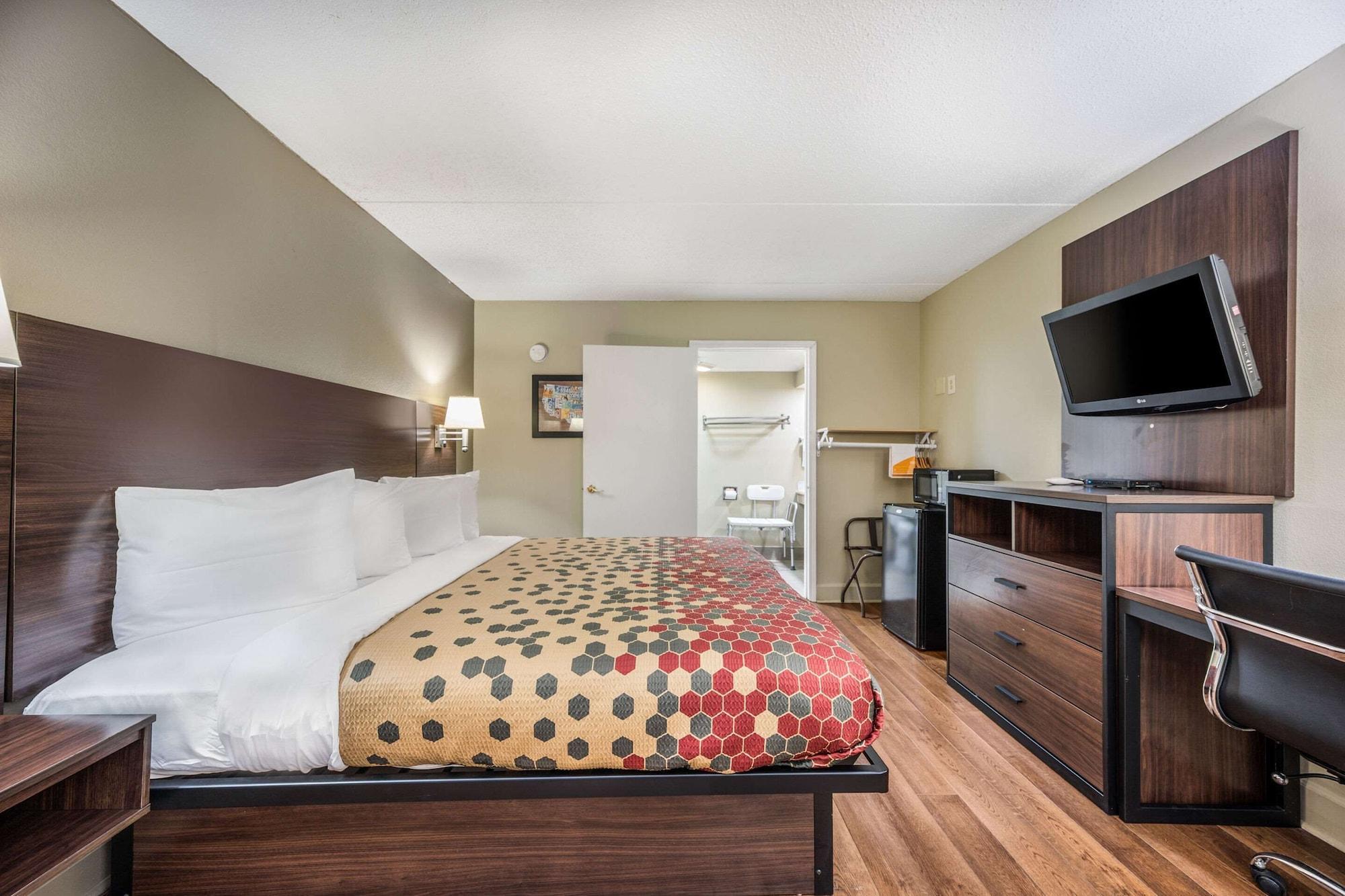 Econo Lodge Inn & Suites University Хантсвилл Экстерьер фото