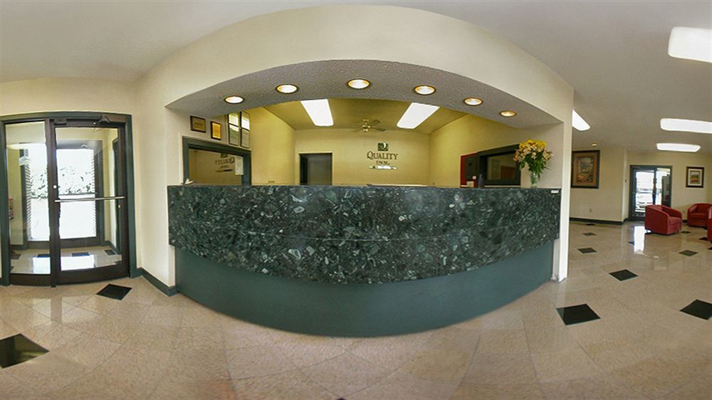 Econo Lodge Inn & Suites University Хантсвилл Экстерьер фото