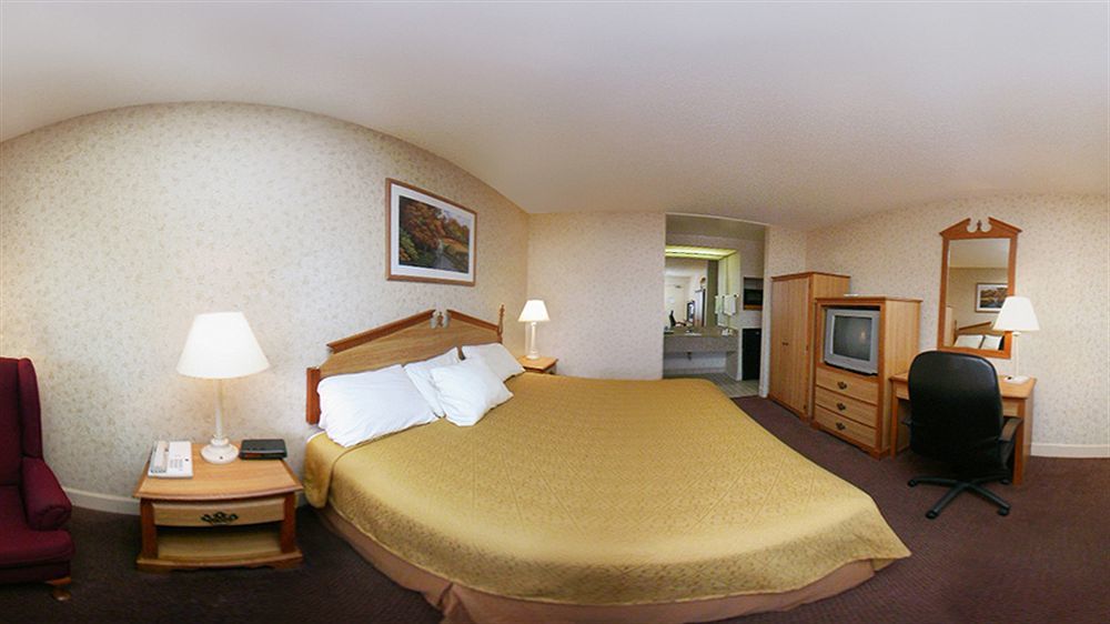 Econo Lodge Inn & Suites University Хантсвилл Экстерьер фото
